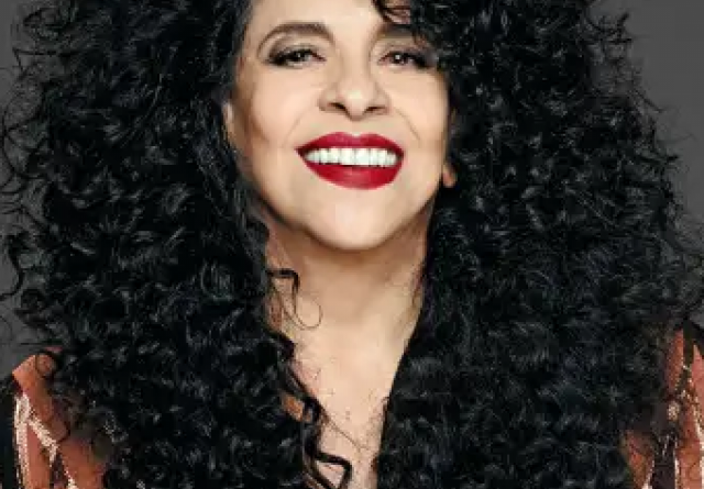 cropped-gal-costa-cantora-2015-10.png